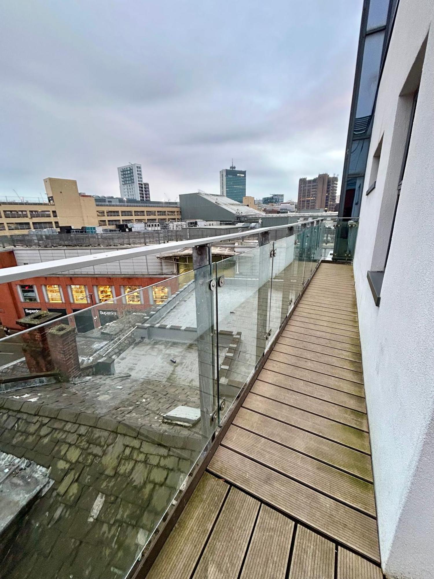 Centre 2 Bed With A Balcony Манчестер