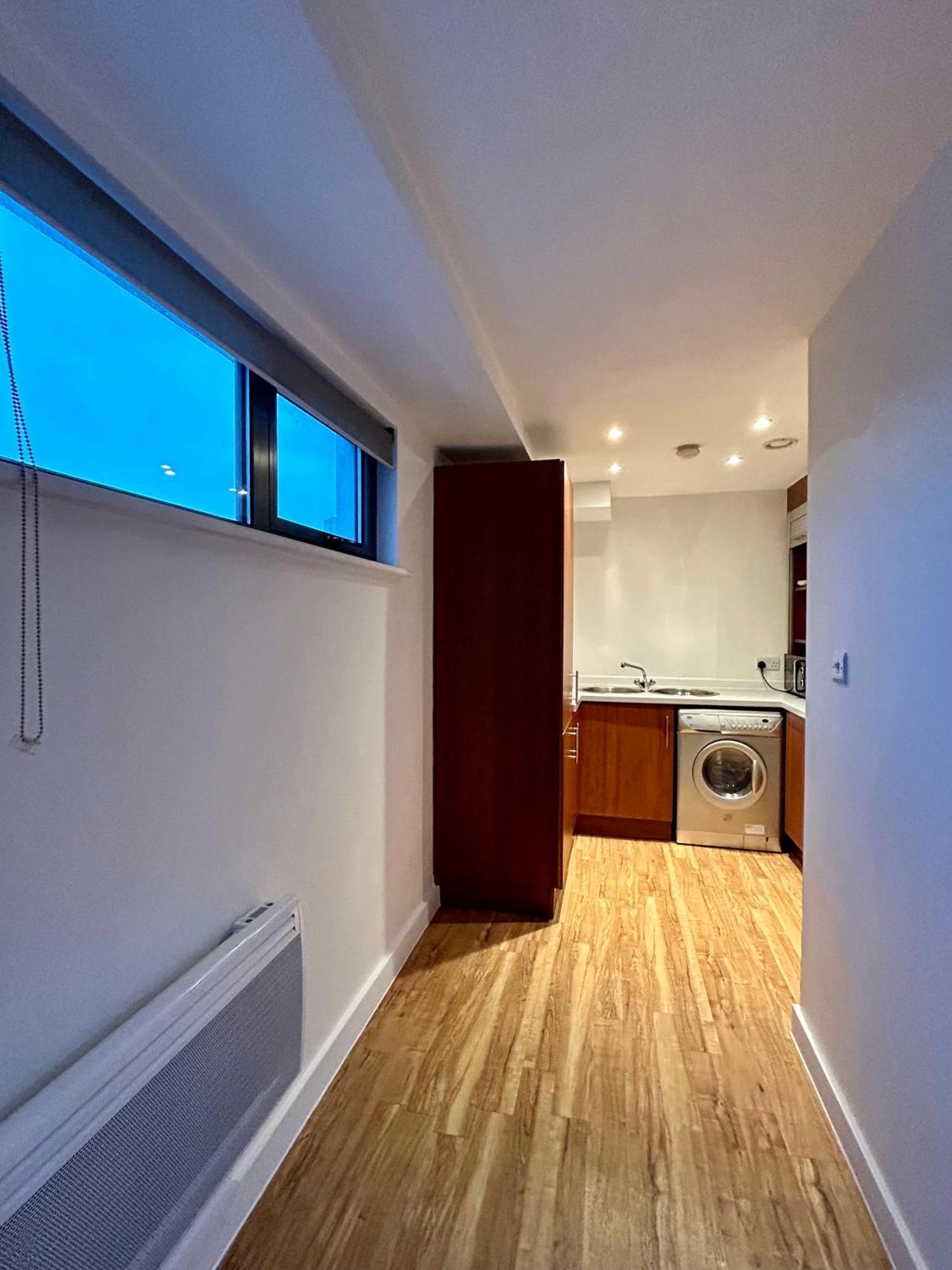 Centre 2 Bed With A Balcony * Манчестер