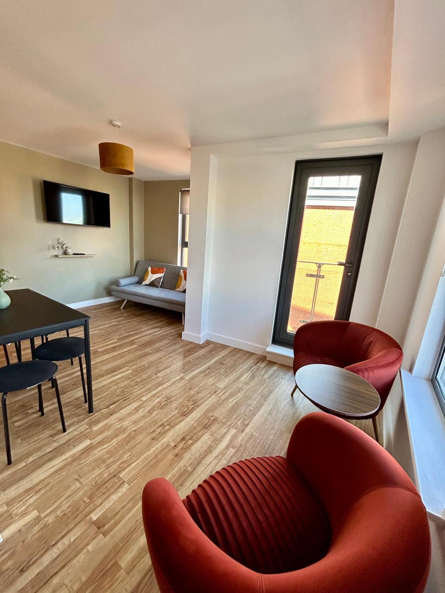 Centre 2 Bed With A Balcony